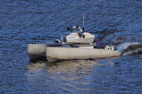17 November 2022 - 12:34:35
This unusual craft got an outing mid-month. It's an autonomous survey boat. ie, unmanned.
-------------------------
HydroSurv unmanned survey vessel